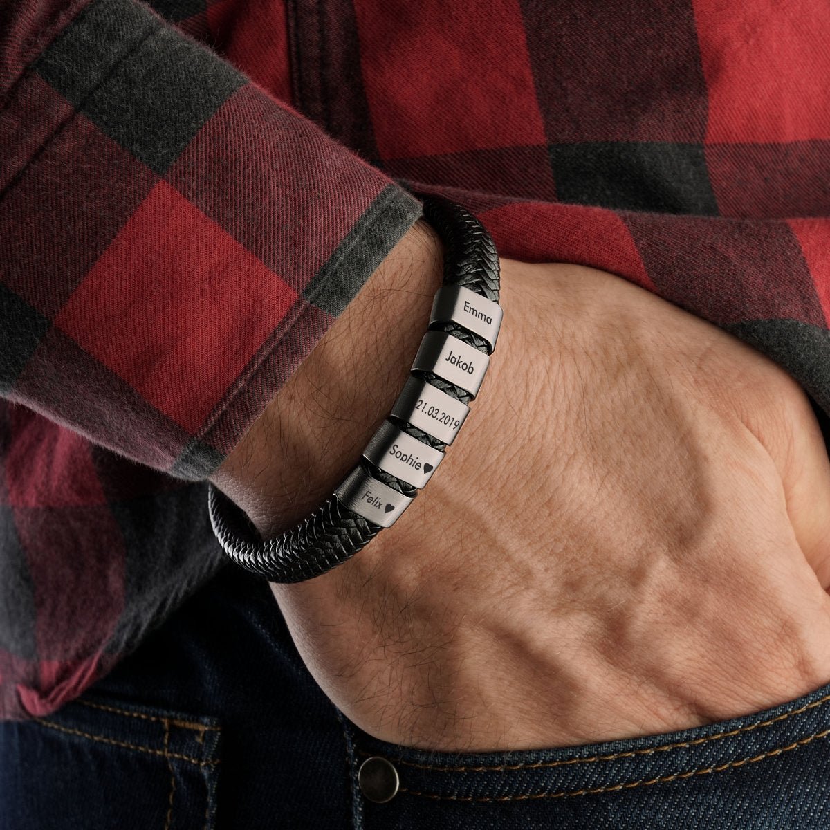 Geflochtenes Lederarmband mit gravierten Beads - Papasplatz