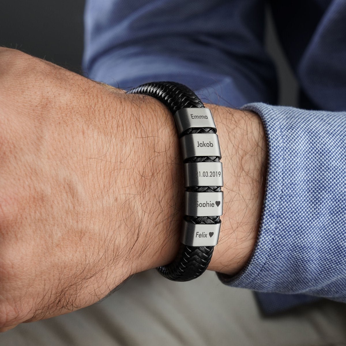 Geflochtenes Lederarmband mit gravierten Beads - Papasplatz