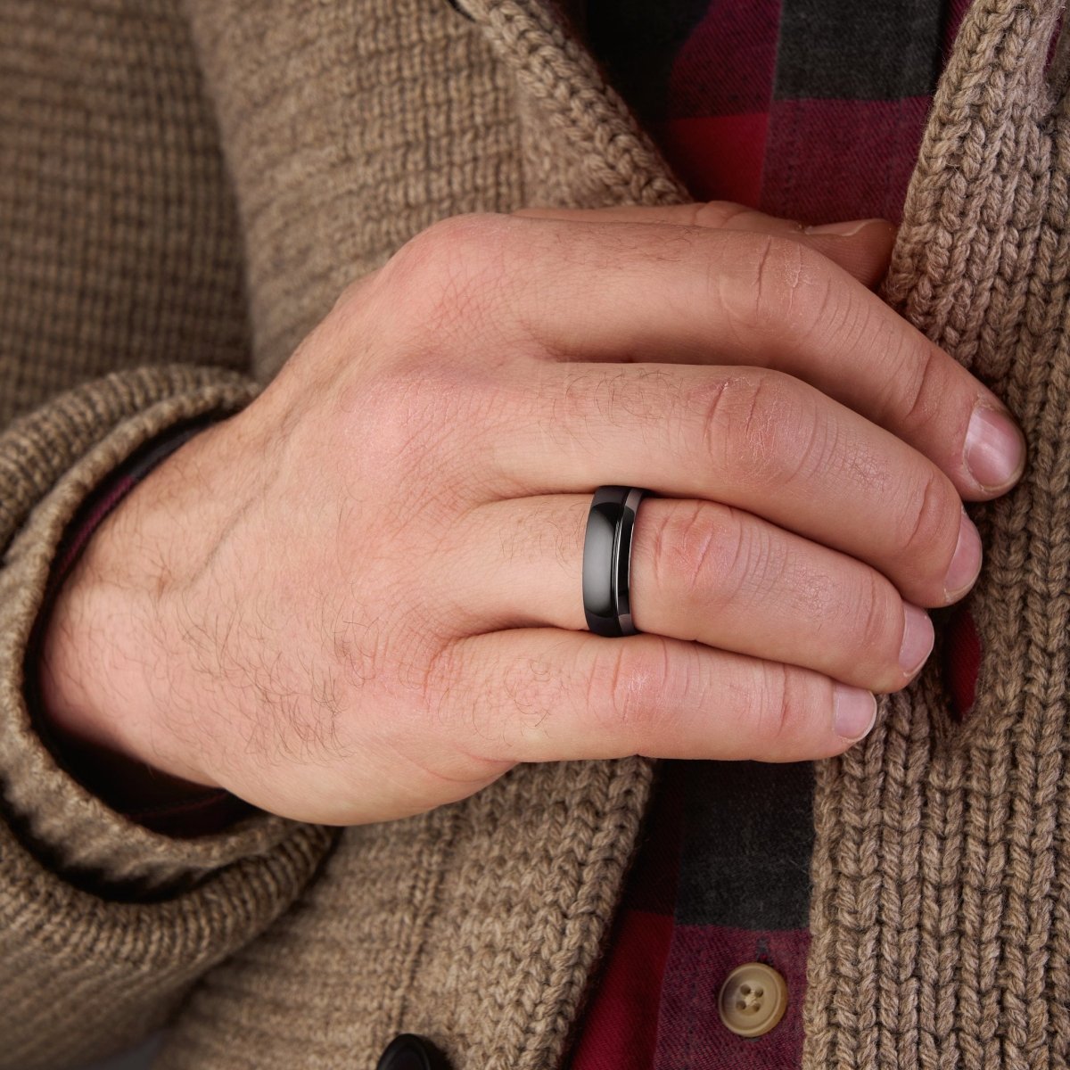 Personalisierter schwarz silberner Titanring - Papasplatz