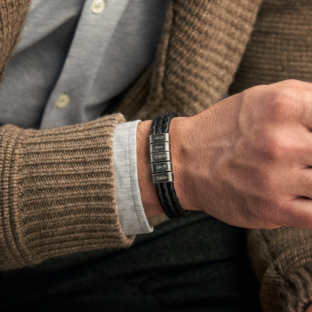 Lederarmband mit gravierten Oxid Edelstahl Beads - Papasplatz