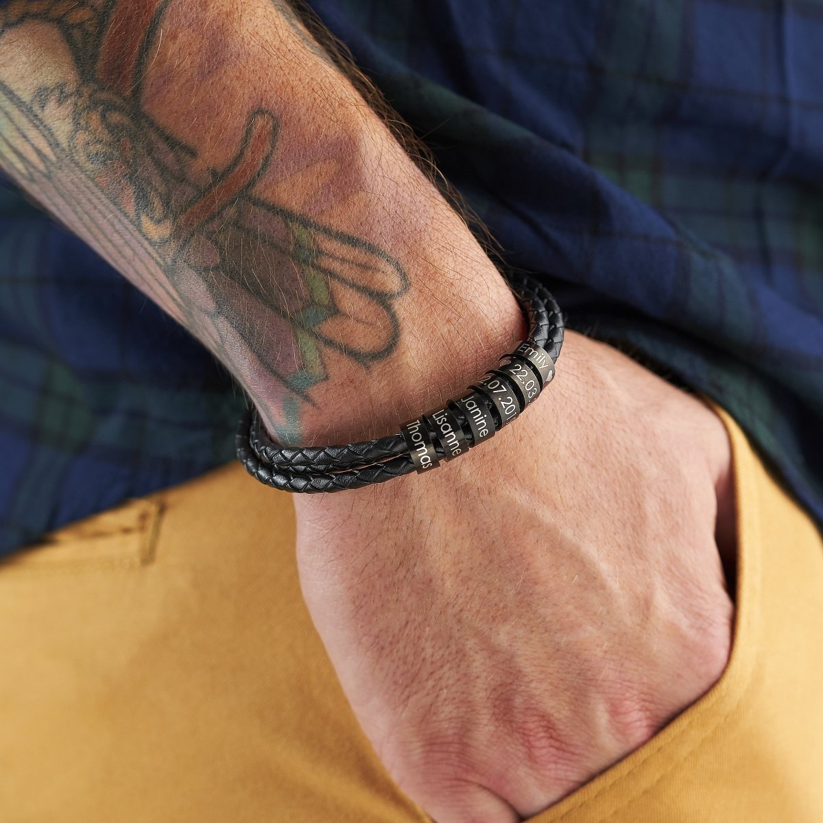 Lederarmband mit gravierten schwarzen Ringen - Papasplatz