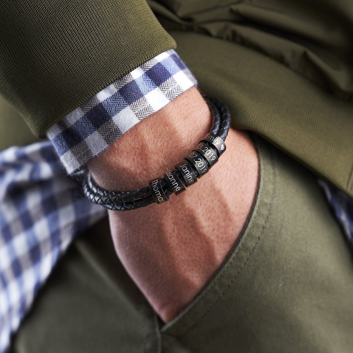 Lederarmband mit gravierten schwarzen Ringen - Papasplatz